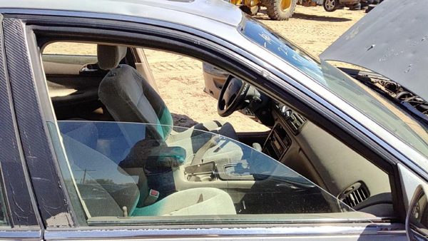 1994-1997 Honda Accord Passenger Right Front Side Window Door Glass Oem 4321972 — photo 2