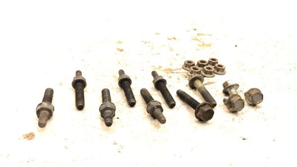 2013 Gmc Sierra 1500 Set Of Bolts For Transmission Factory Hardware 5.3L At 4X4 — photo 1
