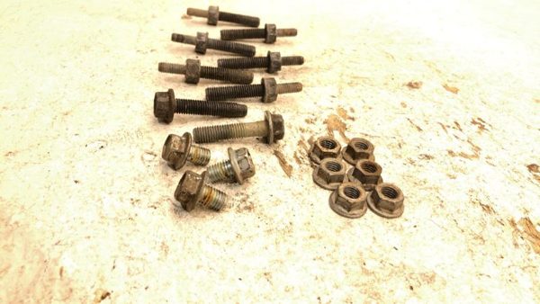2013 Gmc Sierra 1500 Set Of Bolts For Transmission Factory Hardware 5.3L At 4X4 — photo 4