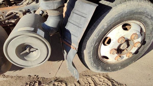 92-98 Isuzu Npr Passenger Right Rear Fender Oem — photo 4