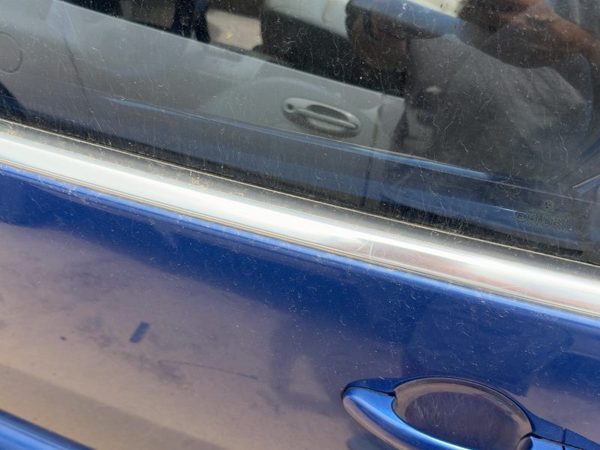 2003-2010 Vw Beetle Convertible Driver Left Front Moulding From Door Oem — photo 4
