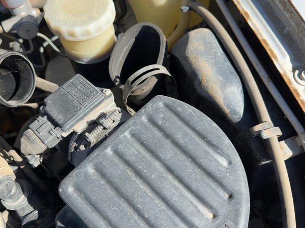 88-92 Pup Complete Air Intake Cleaner Filter Box Housing With Tube Oem 2.6L — photo 7