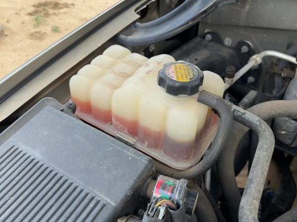 00-04 Chevy Suburban Coolant Reservoir Radiator Overflow Tank Bottle Oem 5.3L — photo 2