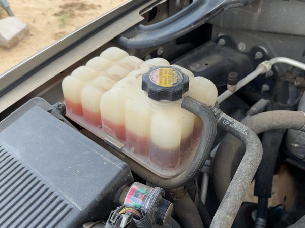 00-04 Chevy Suburban Coolant Reservoir Radiator Overflow Tank Bottle Oem 5.3L — photo 4