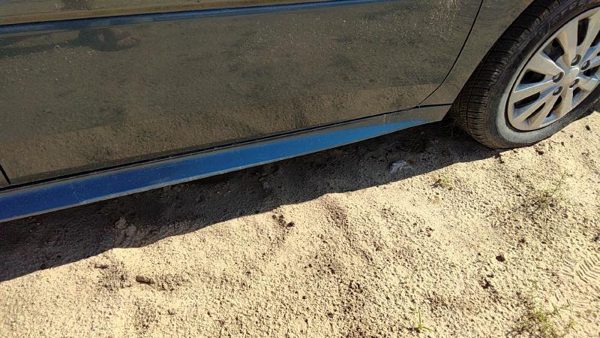 04-08 Grand Prix Passenger Right Lower Rocker Panel Moulding Side Stealth Gray — photo 4