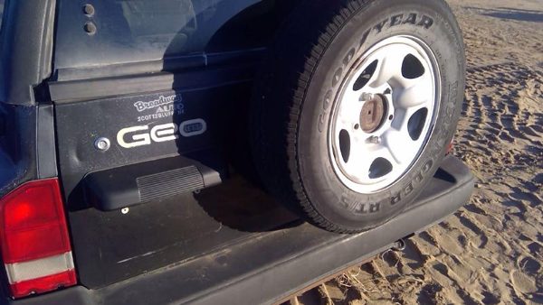 1996 Geo Tracker Back Door RH Black — photo 1