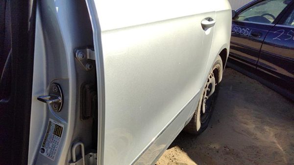 2007 Volkswagen Passat Rear Door LH 8e8e Reflex Silver 3C5833055H — photo 6