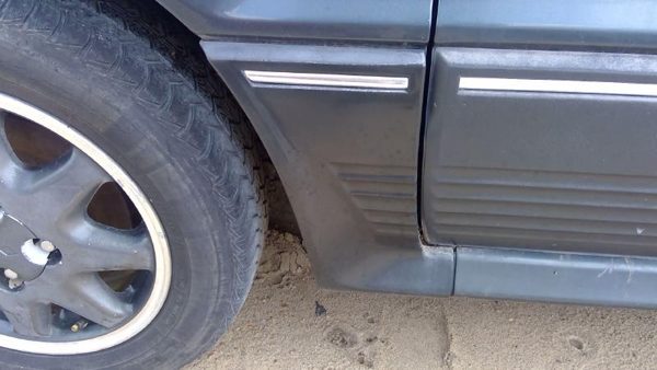 90-93 Mitsubishi Galant Vr-4 Driver Left Moulding From Fender Trim Strip Green — photo 4