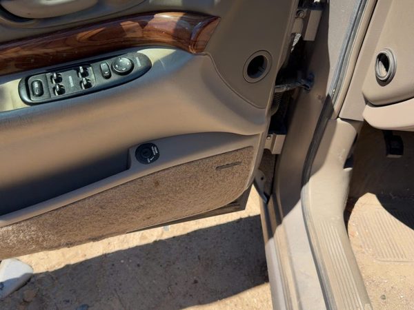 00-02 Lesabre Left Front Door Trim Panel With Master Switch 6 Speakers Taupe 56B — photo 7