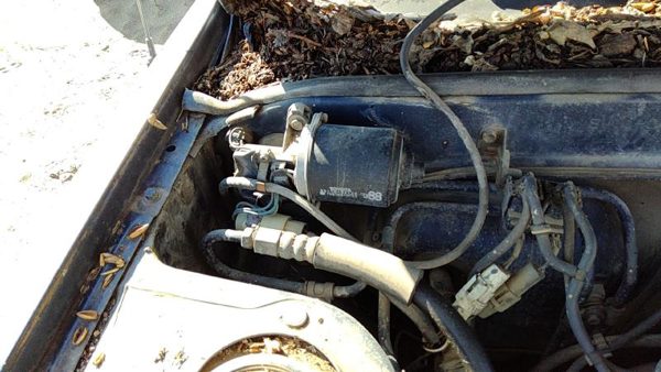 1983-1986 Toyota Camry Windshield Wiper Motor Oem 8511032120 — photo 1