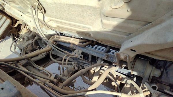 92-98 Isuzu Npr Set Of Cab Hinges Oem Left Right White — photo 4