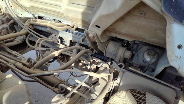 92-98 Isuzu Npr Set Of Cab Hinges Oem Left Right White — photo 2