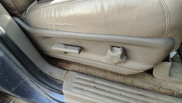 2002-2005 Ford Explorer Passenger Right Side Seat Trim Panel Oem Tan Gp — photo 3