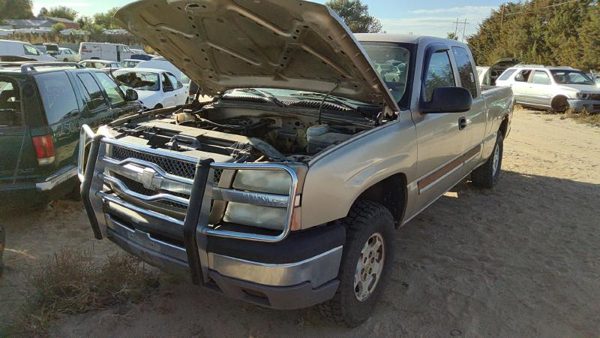 2004 Chevy Silverado 1500 — vehicle photo 1