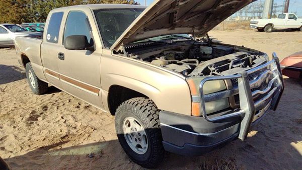 2004 Chevy Silverado 1500 — vehicle photo 2
