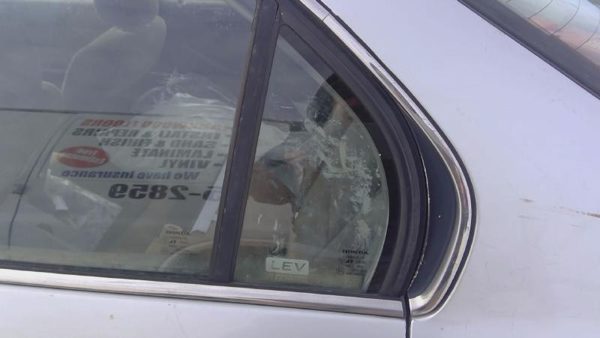 1996-2000 Honda Civic Driver Left Rear Vent Window Back Door Glass With Frame — photo 4