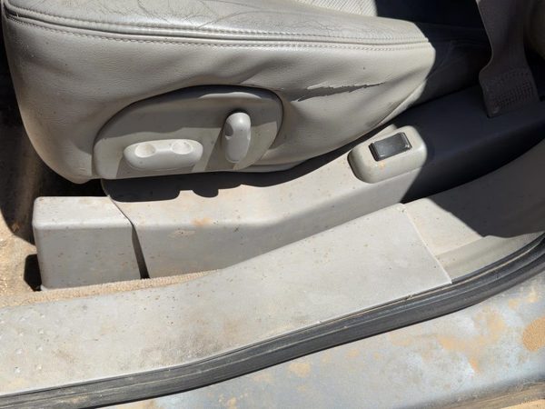 04 Cadillac Srx Driver Left Side Power Seat Switch With Trim Panel Oem Gray 132 — photo 2