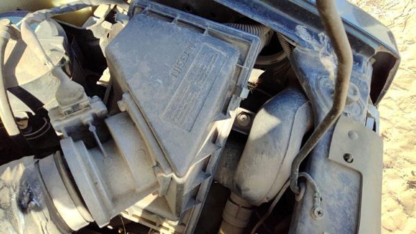 90-95 Pathfinder Complete Air Intake Cleaner Filter Box Housing With Tube 3.0L — photo 4