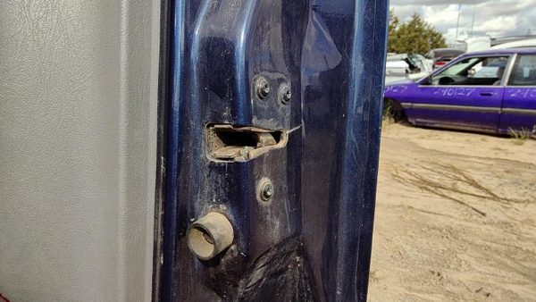 1999-2007 F350 Powerstroke Passenger Right Front Door Latch With Rods/Cables Oem — photo 2