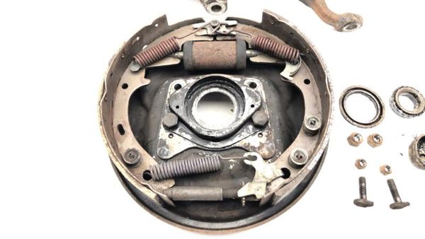 1964 Thunderbird Coupe Driver Left Front Spindle Steering Knuckle With Wheel Hub — photo 2