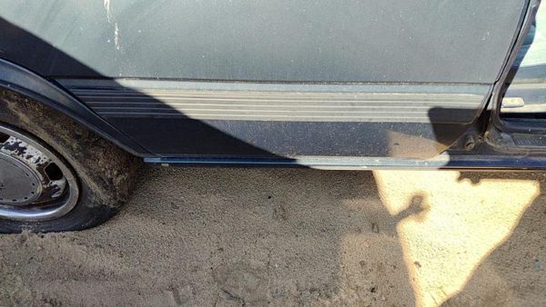 1986 Toyota Camry Passenger Right Rear Moulding From Door Oem Back Trim Strip — photo 3