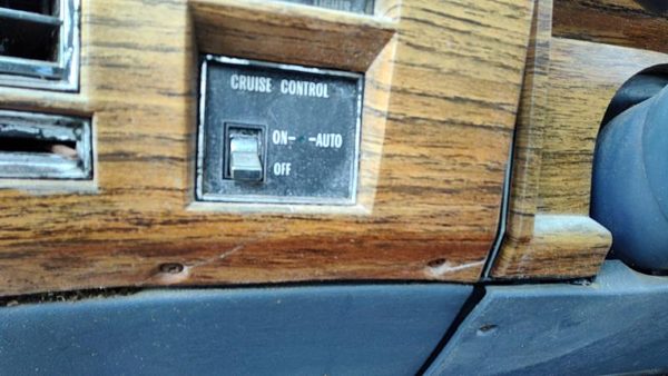 1984 Cadillac Deville Dash Panel Blue — photo 4