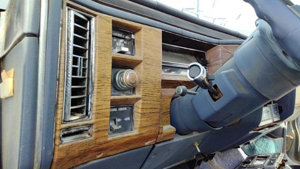1984 Cadillac Deville Dash Panel Blue — photo 3