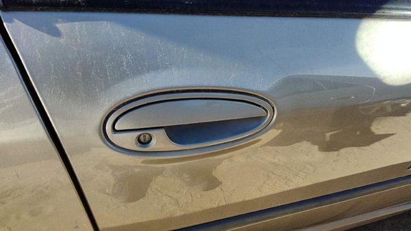 2000-2005 Chevy Impala Passenger Right Front Outside Door Handle Oem Gold 49U — photo 3