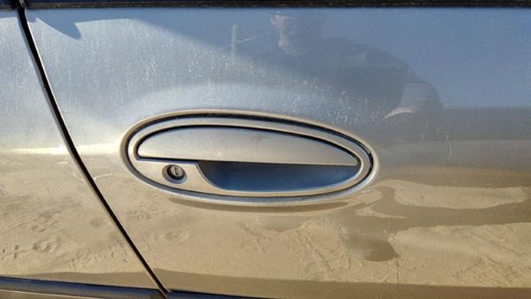 2000-2005 Chevy Impala Passenger Right Front Outside Door Handle Oem Gold 49U — photo 1