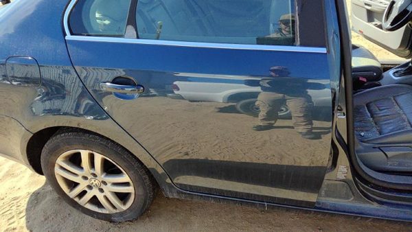 2006 Volkswagen Jetta Rear Door RH Blue — photo 3