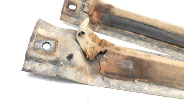 1985-1986 Ford F250 Set Of Fuel Tank Mounting Straps Only Oem Bracket Brace Rear — photo 2