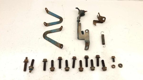 80-81 Cadillac Deville Intake Bolts And Brackets Set 368 6.0L — photo 1