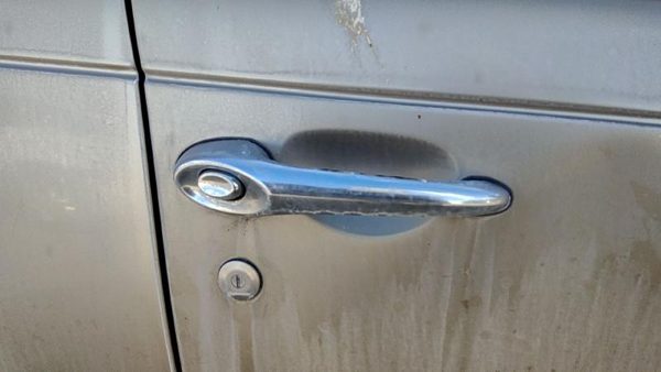 2002 Chrysler PT Cruiser Outside Door Handle RH — photo 1
