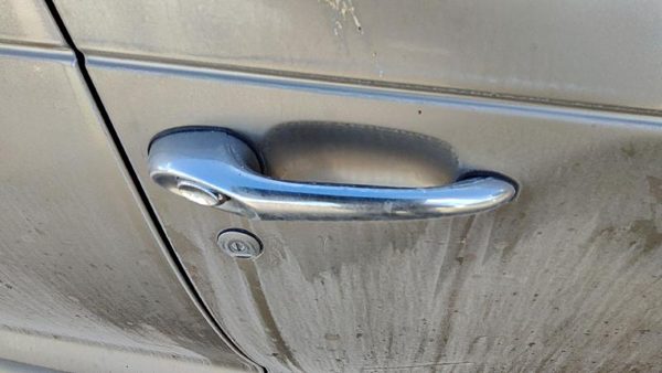 2002 Chrysler PT Cruiser Outside Door Handle RH — photo 2