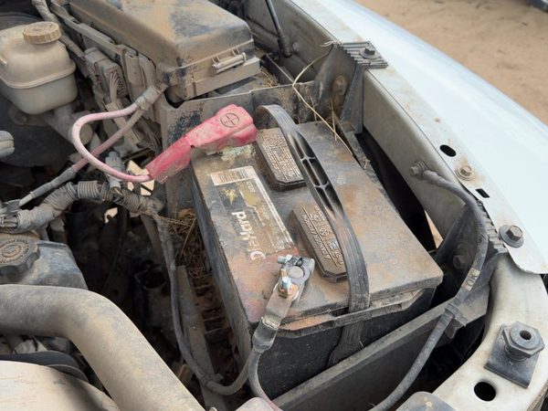2005-2006 Dodge Dakota Complete Battery Box Mount Tray With Hold Down Oem — photo 3