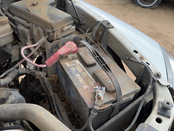 2005-2006 Dodge Dakota Complete Battery Box Mount Tray With Hold Down Oem — photo 4