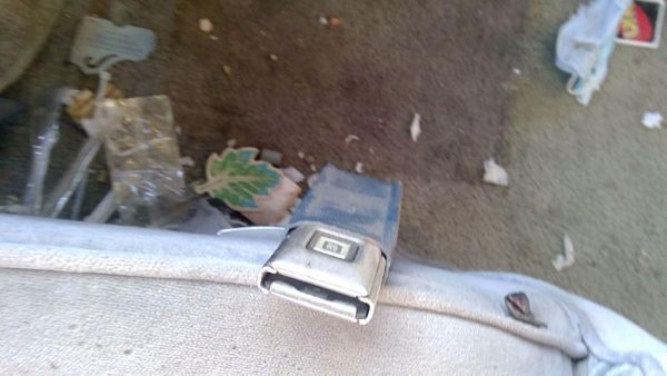 1987-1989 Chevy G20 Van Driver Left Front Seat Belt Buckle Receiver Oem Blue — photo 4