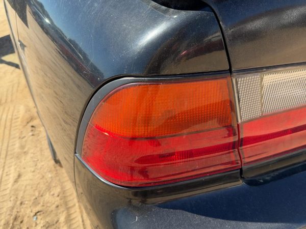 95-96 Maxima Driver Left Outer Tail Light Brake Lamp Oem Rear 4-Door Sedan — photo 4
