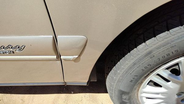 Buick Century Passenger Right Moulding From Fender Oem Trim Strip Gold 49U — photo 1