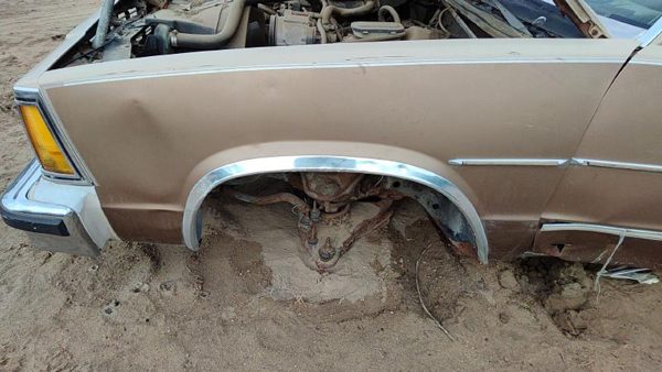 1978-1987 Chevy Malibu Driver Left Front Fender Oem Tan 4 Door 14016340 — photo 1