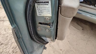 2000-04 Legacy Outback Driver Left Front Door Latch With Rods/Cables Oem