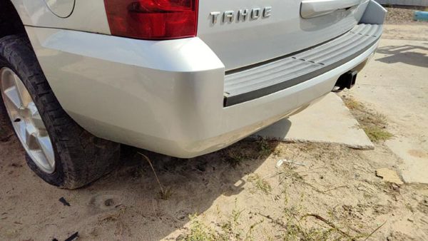 2007-2014 Chevy Tahoe Rear Bumper Cover Assembly Oem Back Silver U726s 20951794 — photo 4