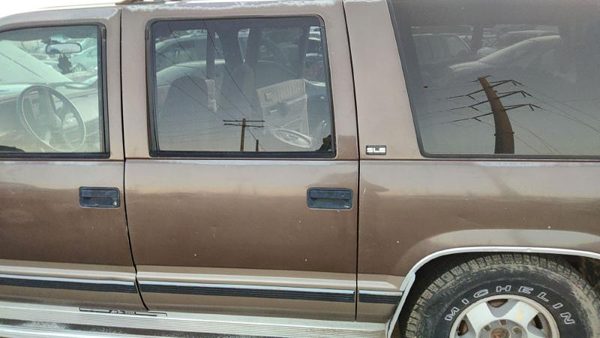 1994 Suburban 1500 Rear Door LH Brown — photo 1