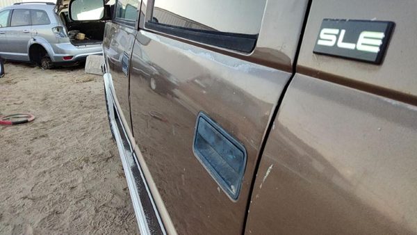 1994 Suburban 1500 Rear Door LH Brown — photo 4