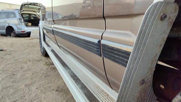 1994 Suburban 1500 Rear Door LH Brown — photo 7