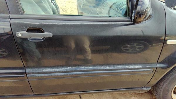 1999 Mercedes-Benz ML320 Front Door RH — photo 1