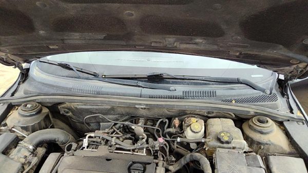 2011 Chevy Cruze Cowl Vent Panel/screen Windshield Wiper Trim Panel OEM Cover — photo 1