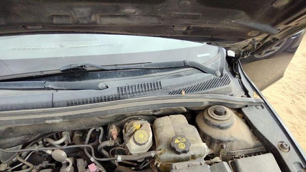 2011 Chevy Cruze Cowl Vent Panel/screen Windshield Wiper Trim Panel OEM Cover — photo 5