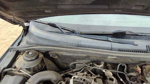 2011 Chevy Cruze Cowl Vent Panel/screen Windshield Wiper Trim Panel OEM Cover — photo 2