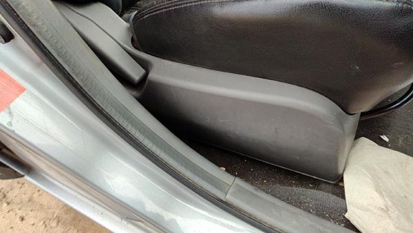 07-12 Nissan Sentra Passenger Right Side Seat Trim Panel Oem Charcoal W — photo 3